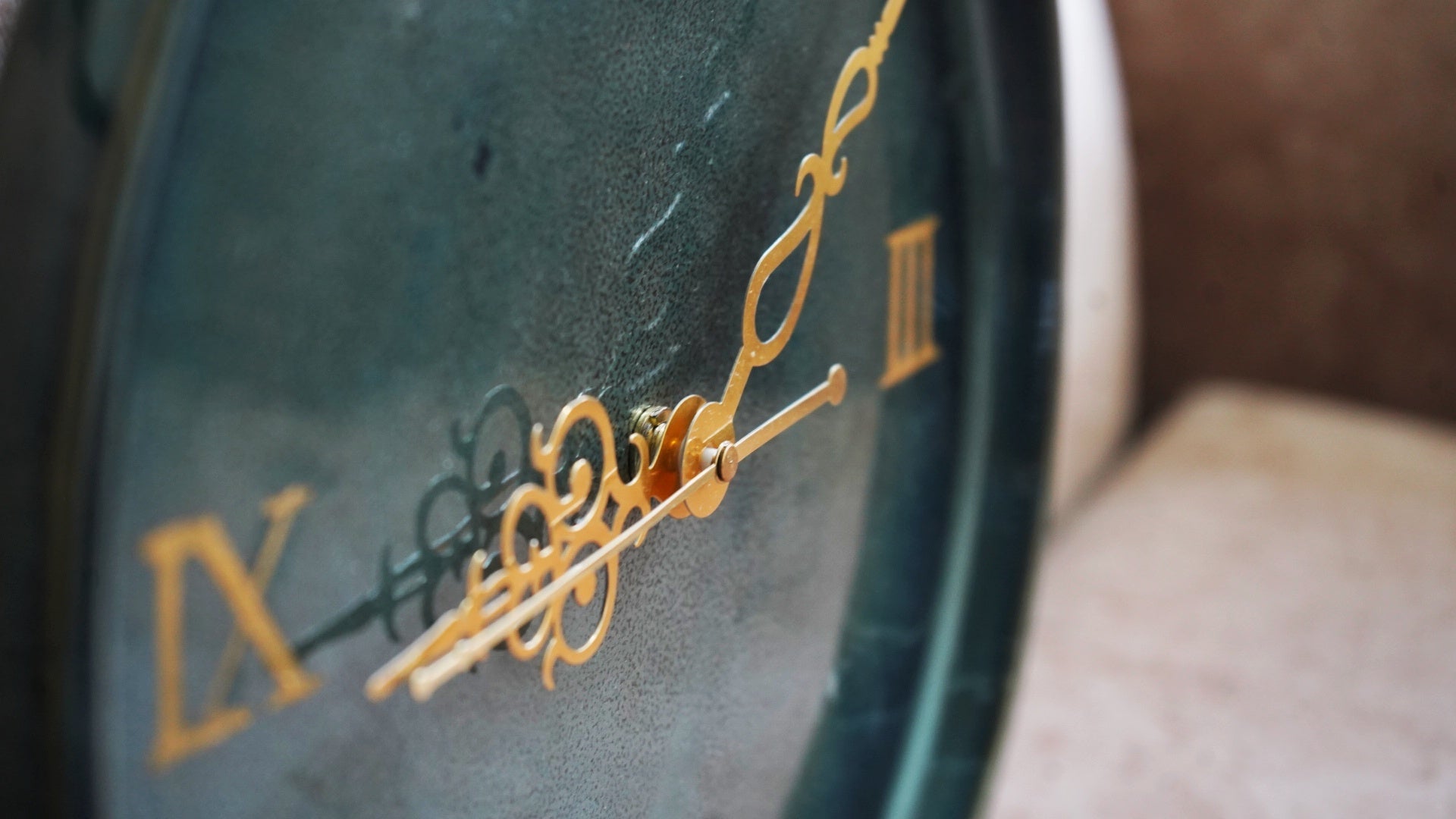 Emerald Green Ceramic Clock
