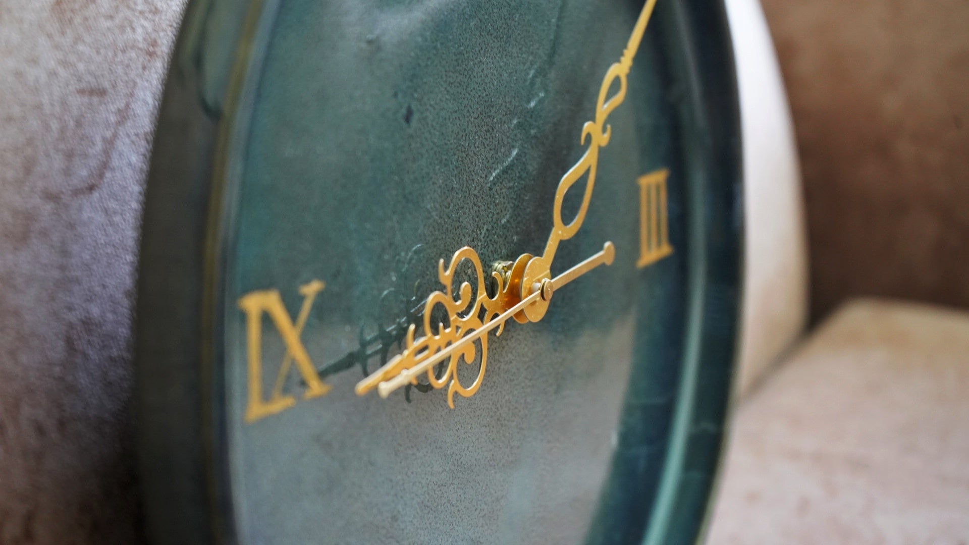 Emerald Green Ceramic Clock